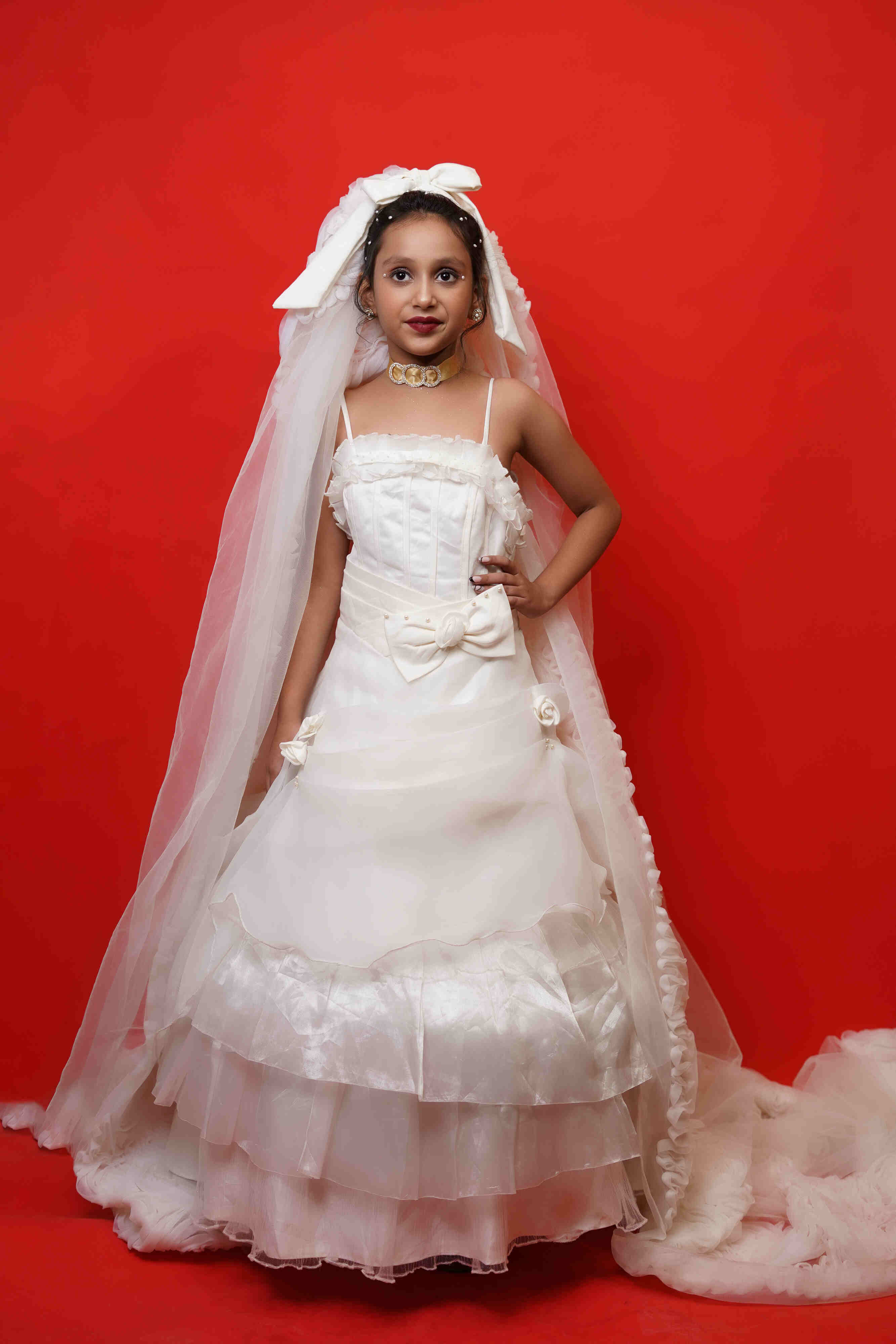 Elegant White Princess Gown for Girls with Veil