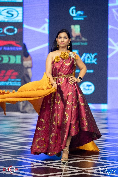 Elegant Burgundy Evening Gown