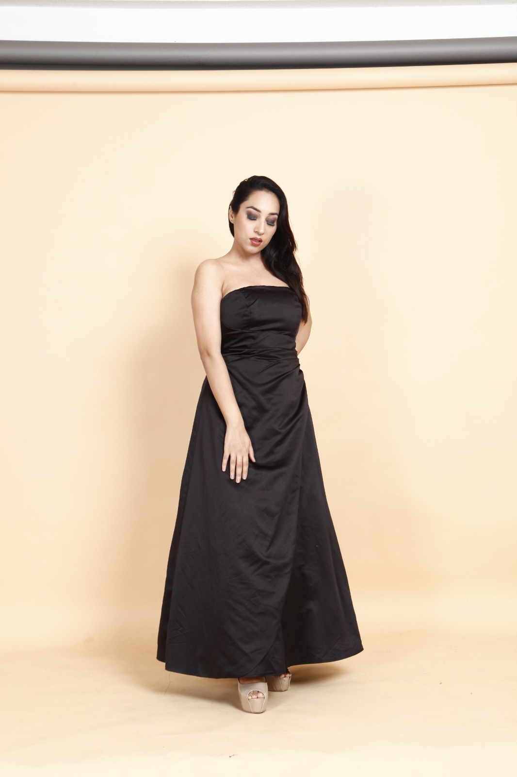 Elegant Black Strapless Evening Gown