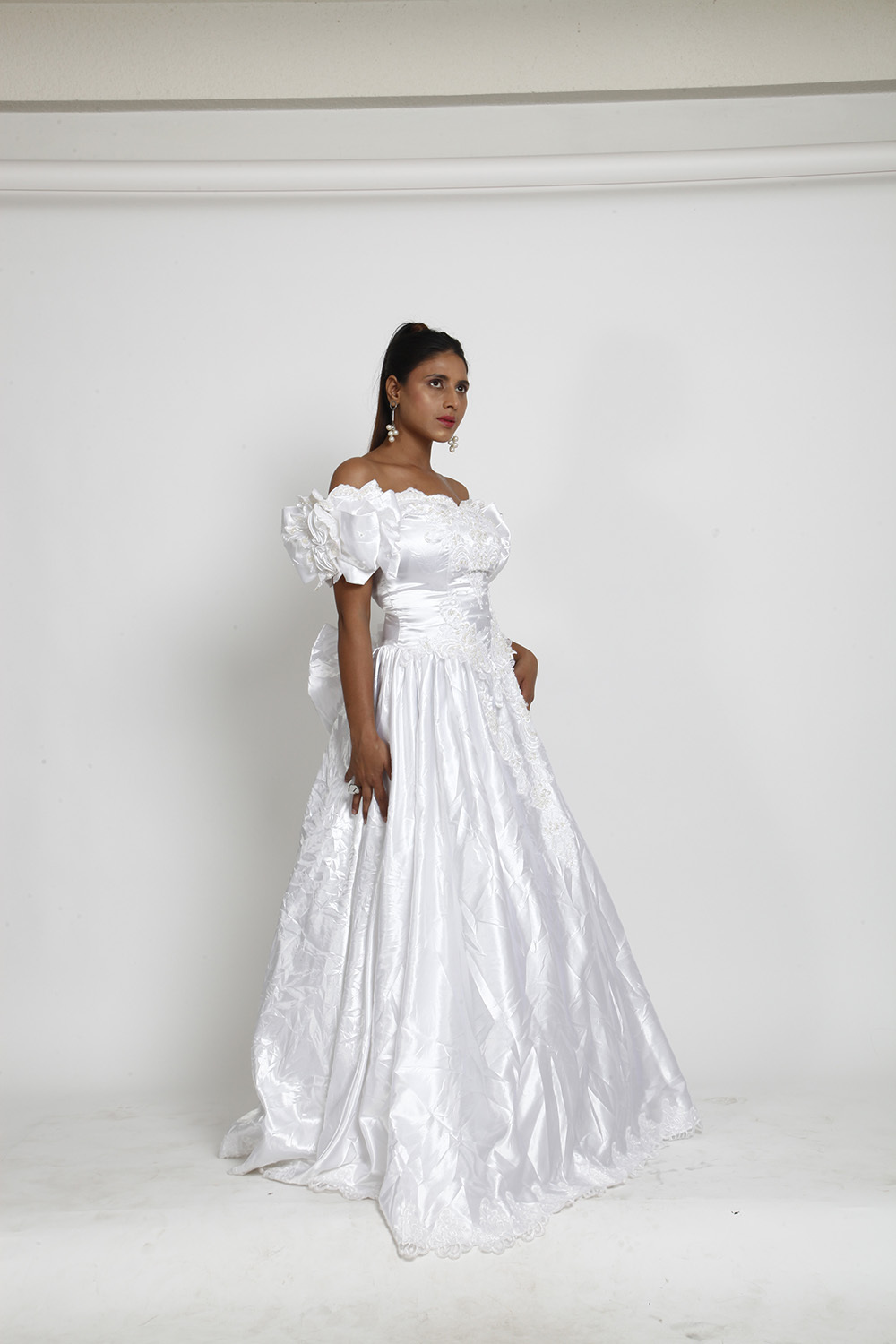 Elegant Off-Shoulder Puff Sleeve White Gown